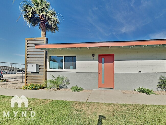 Building Photo - 4824 E Willetta St