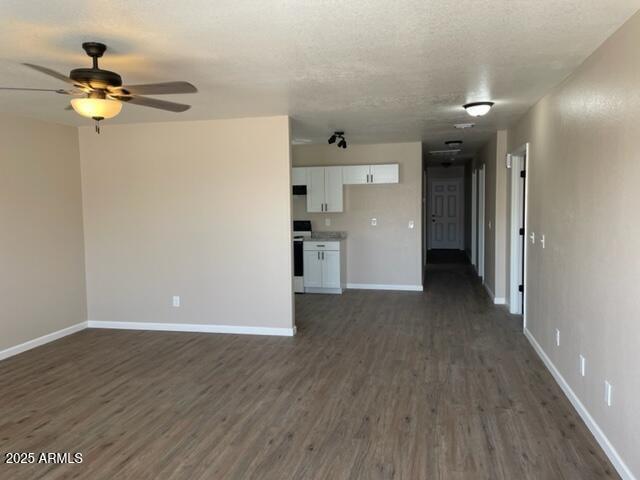 Building Photo - 10854 W Carousel Dr