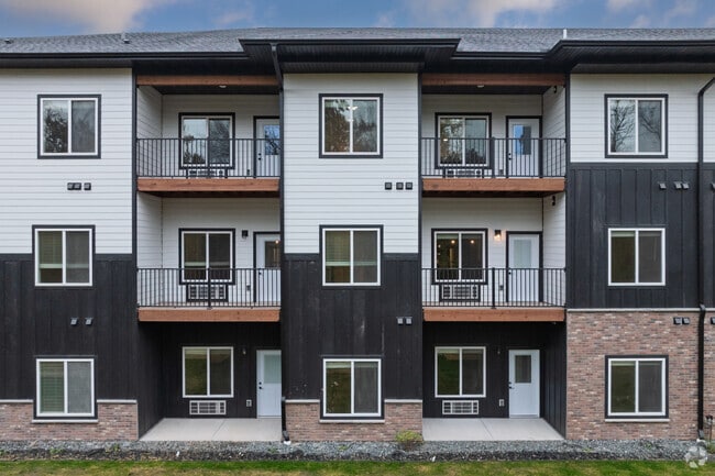 Exterior - Welcome to Northern Lights!