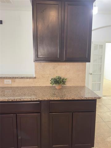 Foto del edificio - 2104 Long Forest Rd