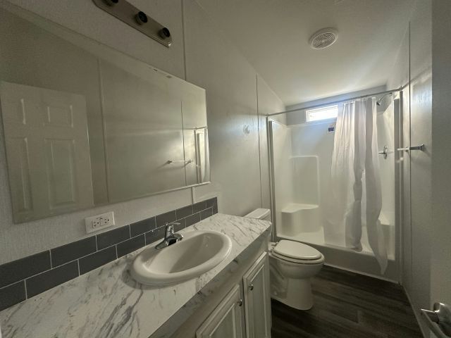 Building Photo - 1658 Coldwell St