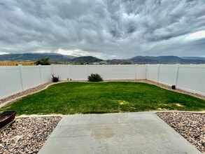 Building Photo - 2730 N Clark Pkwy Building Photo - 2730 N Clark Pkwy