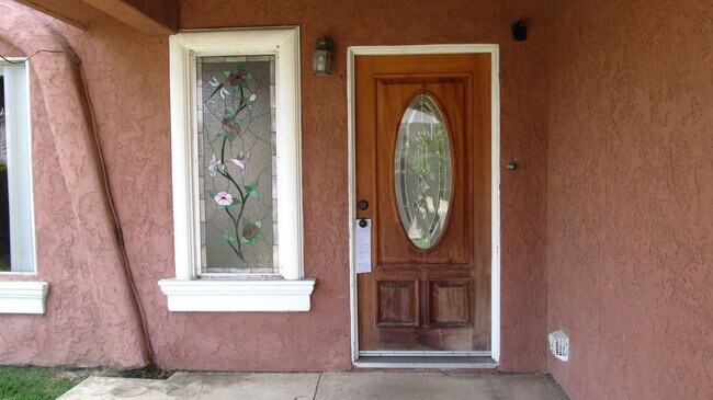 Building Photo - 1172 Louden Ln