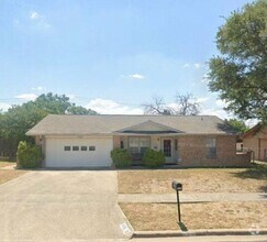 Building Photo - 1608 Becker Dr