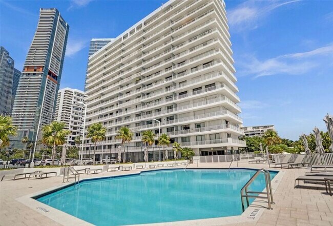 Building Photo - 200 SE 15th Rd