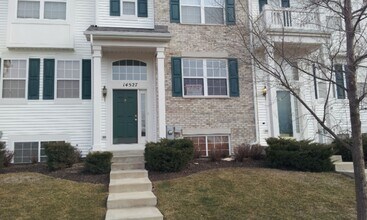 Building Photo - 14527 Patriot Square Dr E