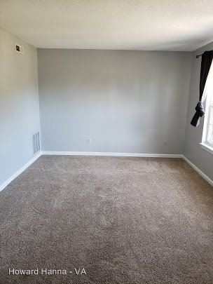 Foto del edificio - 3 br, 1.5 bath House - 2301 Brigadoon Court