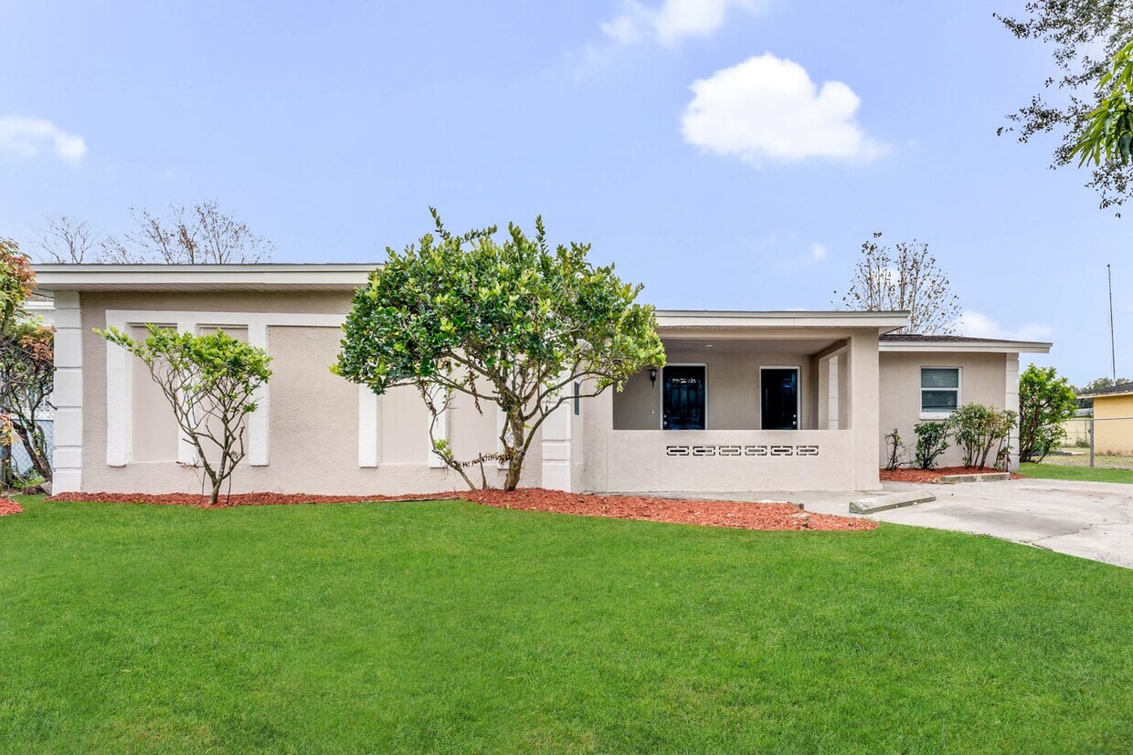 Foto principal - 5242 Lanette St