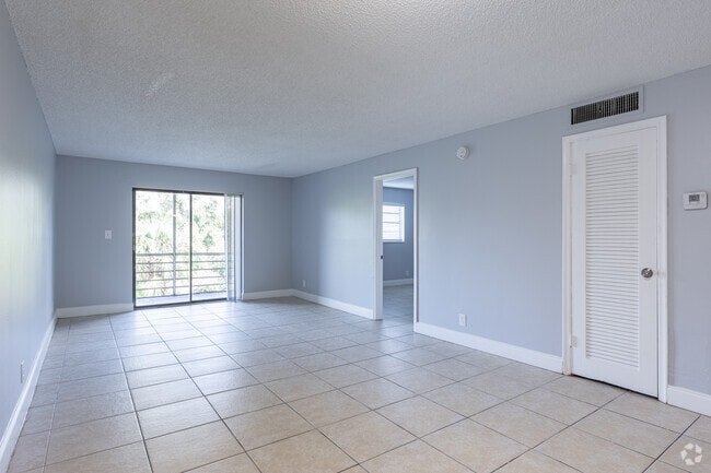 Common Unit - 2BR, 2BA - 900SF - Viewmax Apartments