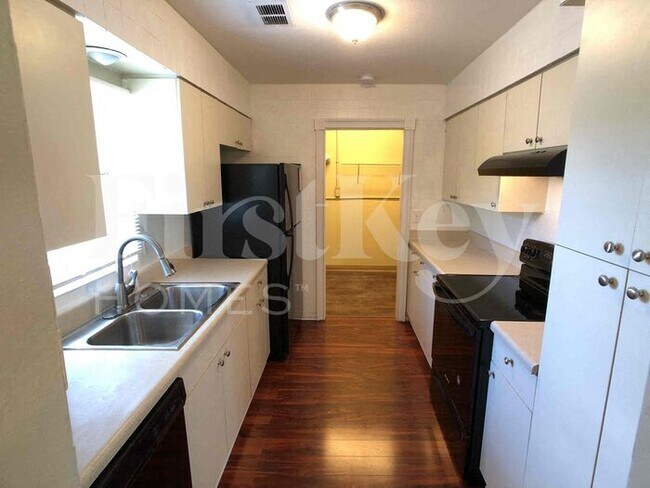 Foto del edificio - 5112 43rd Ave W