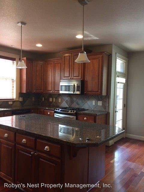 Building Photo - 5497 Willow Ct
