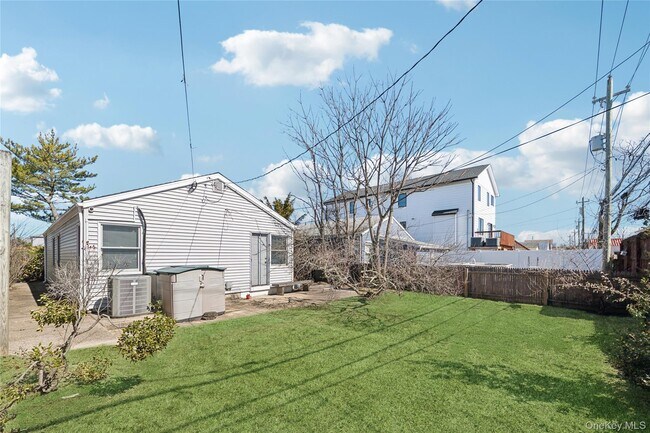 Foto del edificio - 714 E Park Ave