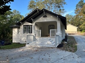 Building Photo - 920 Wesleyan Dr