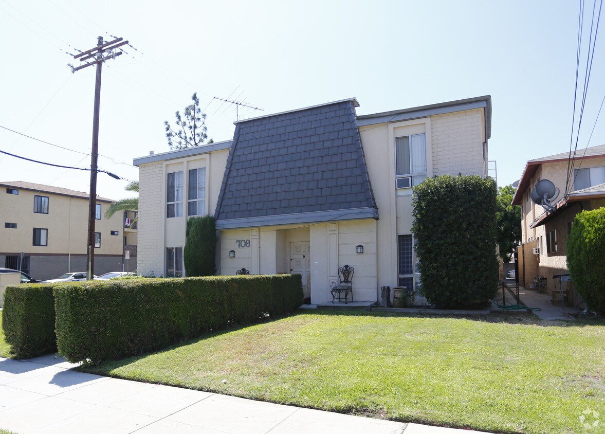 Building - 708 E Lomita Ave