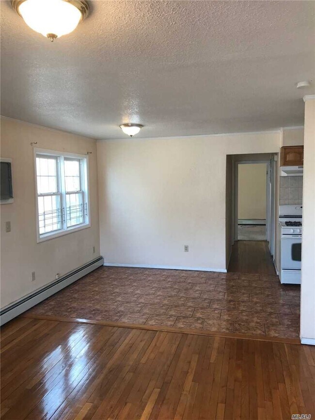 17836 Eveleth Rd Unit 2, Queens, NY 11434 Room for Rent in Queens