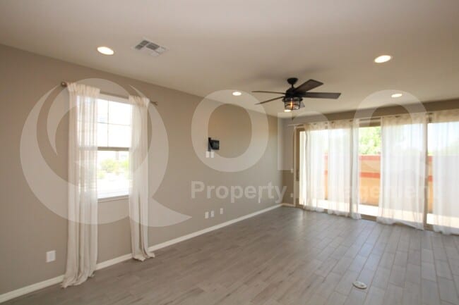 Building Photo - 17120 N 9th Pl