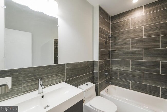 Foto del edificio - 1524 N 8th St