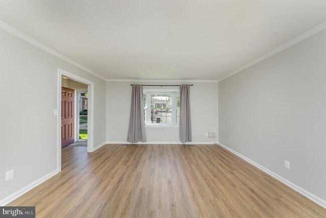 Foto del edificio - 825 Chesney Ln