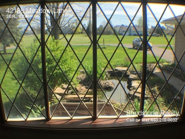 Foto del edificio - 42188 Meadow Ln