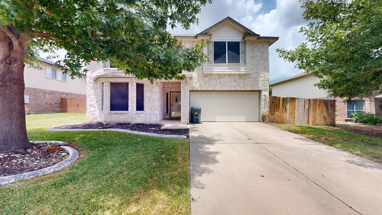 Primary Photo - $2,095 FOR A GORGEOUS HOME BY FORT HOOD!