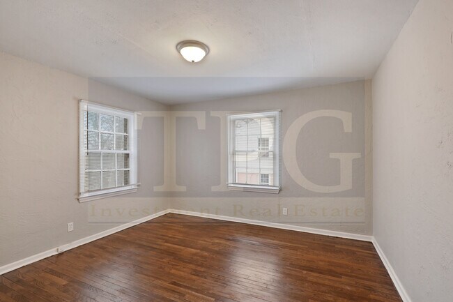 Building Photo - 3407 NE Monterey Ave