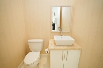 Building Photo - 1820 Southmore Blvd