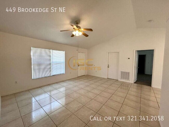 Foto del edificio - 449 Brookedge St NE