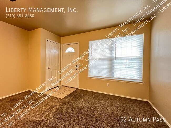 Building Photo - Great 2 Bed, 2.5 Bath Townhome
