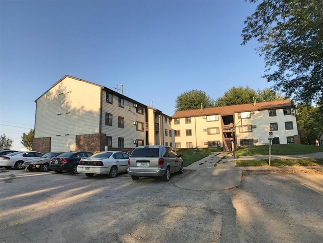 Foto del edificio - Courtyard Apartments