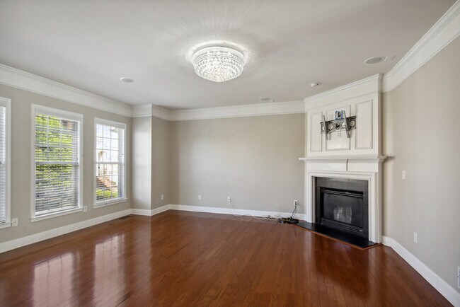 Foto del edificio - 5037 Colchester Ct