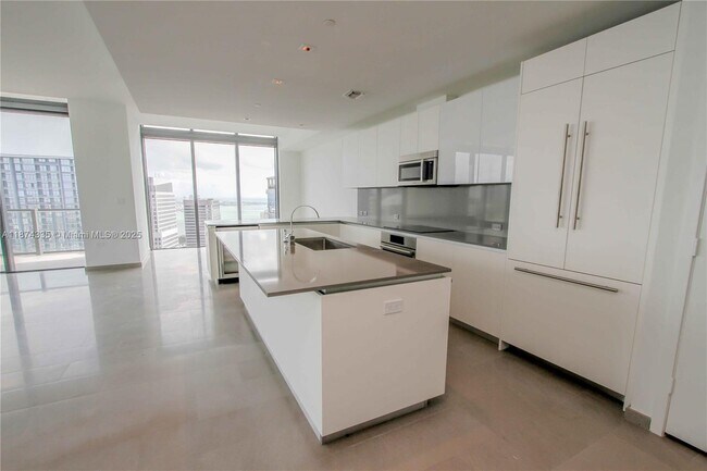 Foto del edificio - 88 SW 7th St