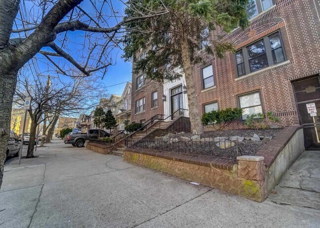 Foto del edificio - 115 Highland Ave
