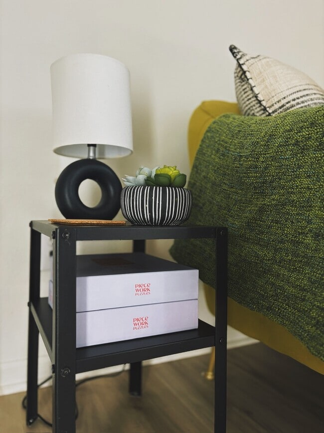 Building Photo - 100 State St N