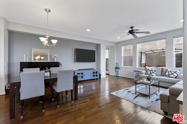 Building Photo - 28285 N Via Sonata Dr