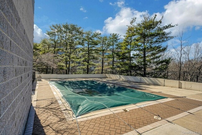 Building Photo - 703 Pelham Rd