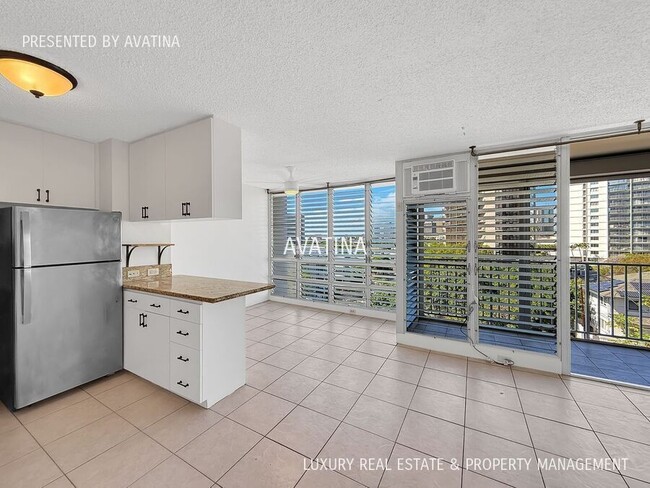 Photo - 757 Kinalau Pl House