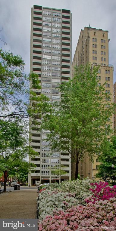 Building Photo - 224 W Rittenhouse Square