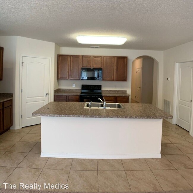 Foto del edificio - 4 br, 2 bath House - 452 Squires Grove Dr