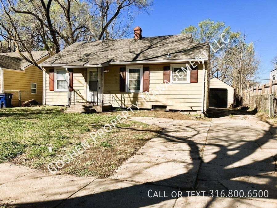 Primary Photo - Splendid Home with Detached Garage