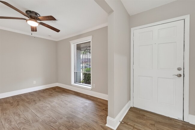 Building Photo - 11107 Cedarview Ln