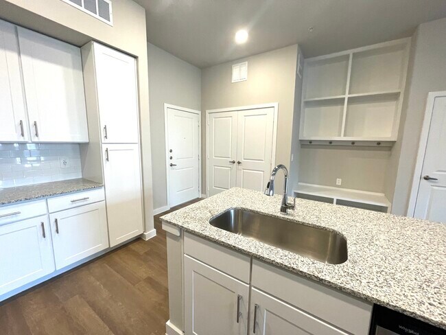 Foto del edificio - 1325 Choate Pkwy