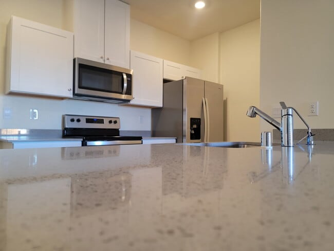 Foto del edificio - Brand New Home Never Lived In 3 bedroom, 2 bathroom, 2.5 bath, 2 Car Garage