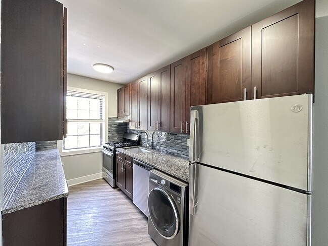 Foto del edificio - 733 Judson Ave