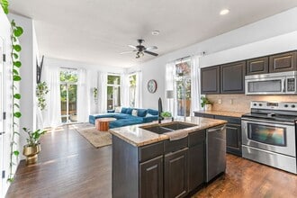 Building Photo - 2225 Timber Creek Dr