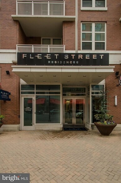 Building Photo - 157 Fleet St