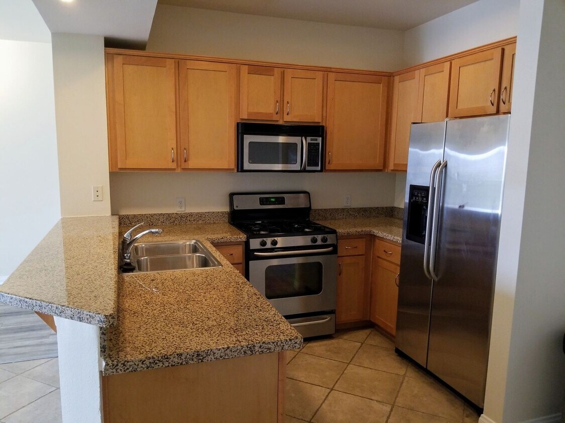 Foto principal - Gaslamp 1 bedroom with View, Wood floors, ...