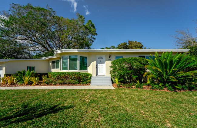 Foto del edificio - 323 Spanish River Blvd