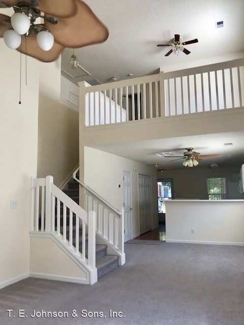 Building Photo - 3 br, 2.5 bath House - 585 Oxford St