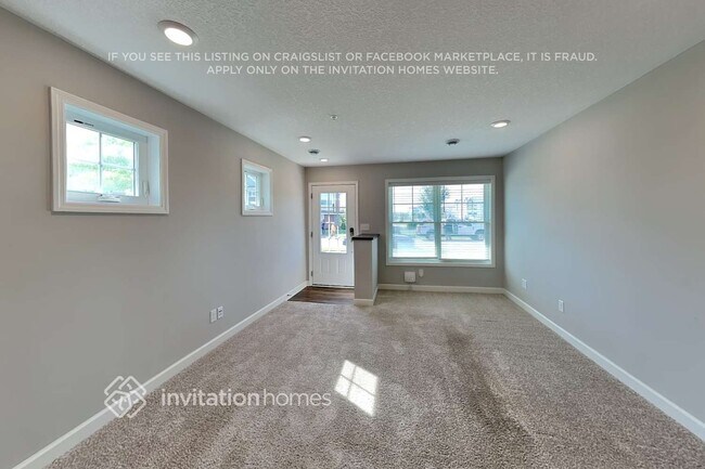 Foto del edificio - 10916 Zest St NE