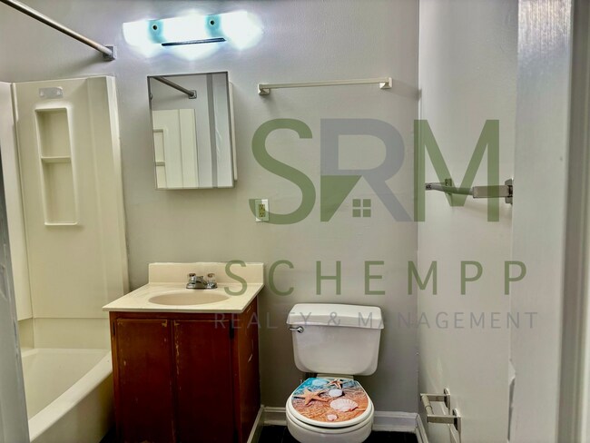 Foto del edificio - First floor 1 bedroom in West Louisville! Section 8 Accepted